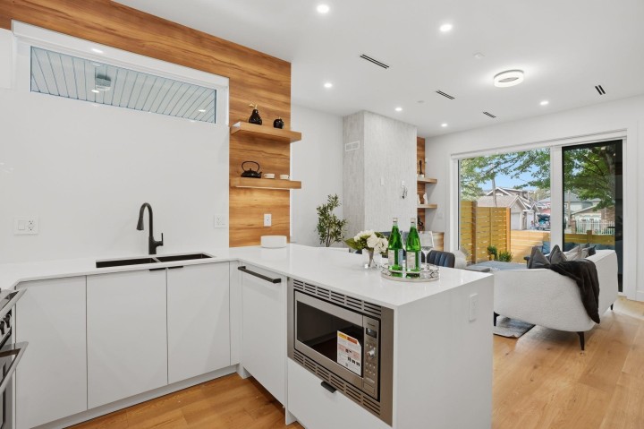 Photo 19 at 1 - 2438 E 20th Avenue, Renfrew Heights, Vancouver East