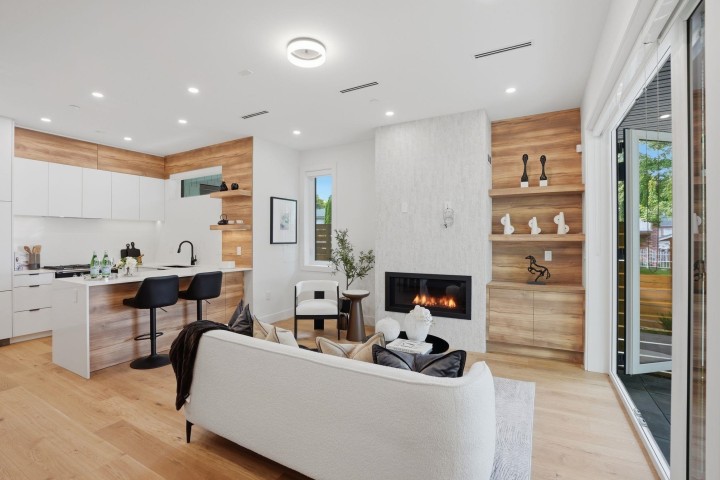 Photo 8 at 1 - 2438 E 20th Avenue, Renfrew Heights, Vancouver East