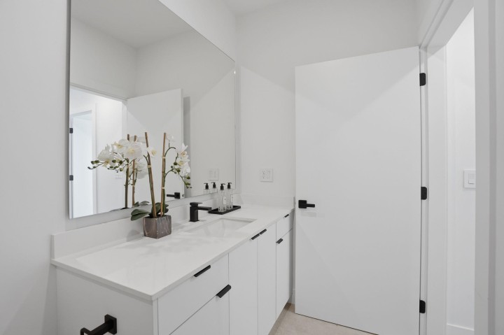 Photo 25 at 1 - 2438 E 20th Avenue, Renfrew Heights, Vancouver East