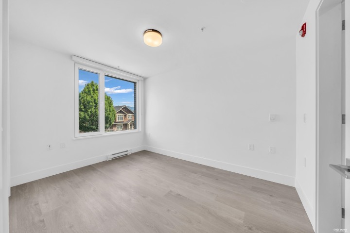 Photo 17 at 2210 E 1st Avenue, Grandview Woodland, Vancouver East