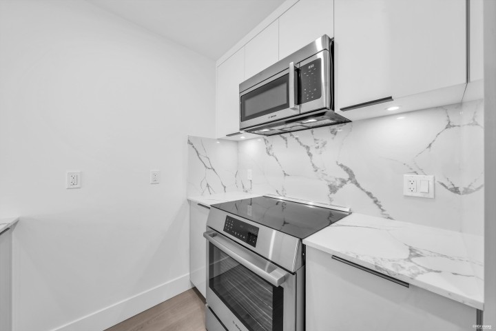 Photo 4 at 2210 E 1st Avenue, Grandview Woodland, Vancouver East