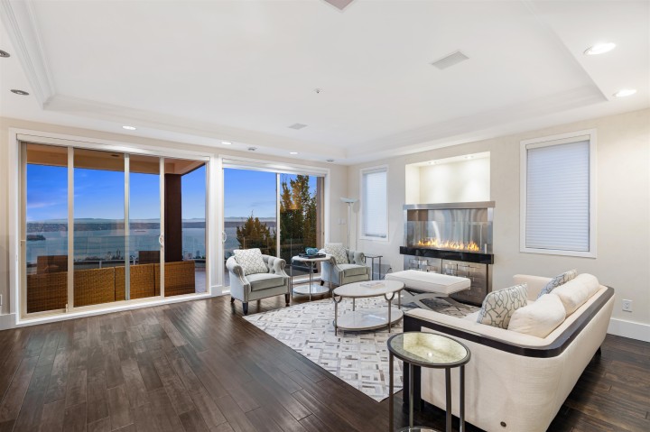 Photo 12 at 1526 Chippendale Court, Canterbury WV, West Vancouver