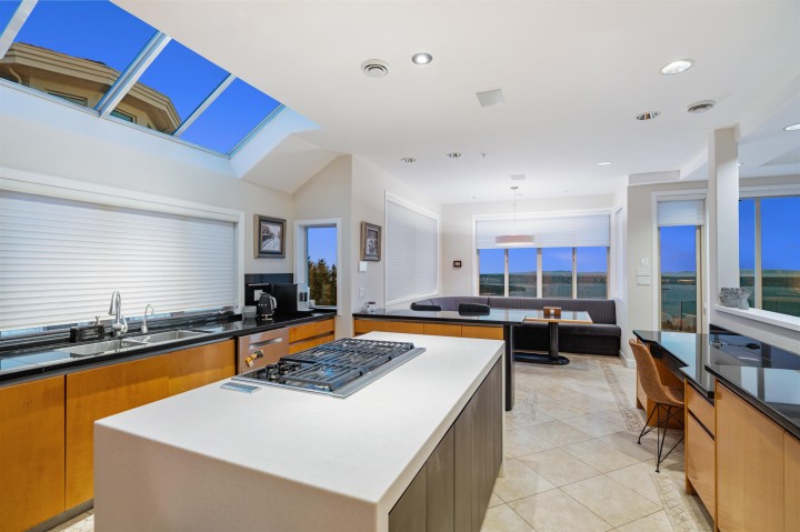 Photo 9 at 1526 Chippendale Court, Canterbury WV, West Vancouver