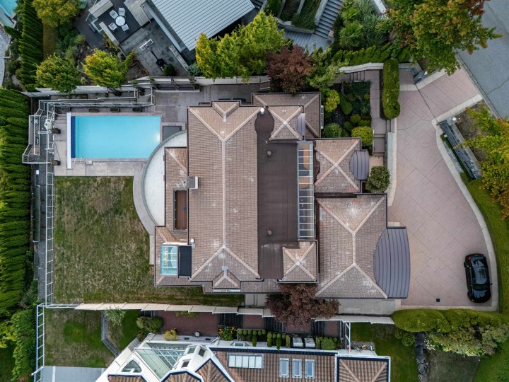 Photo 30 at 1526 Chippendale Court, Canterbury WV, West Vancouver
