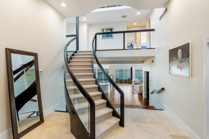 Photo 10 at 1526 Chippendale Court, Canterbury WV, West Vancouver