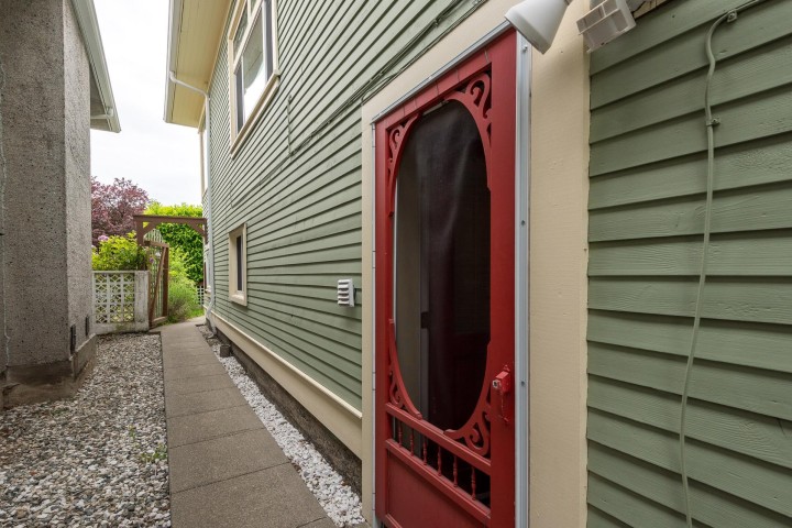 Photo 23 at 341 E 58th Avenue, South Vancouver, Vancouver East