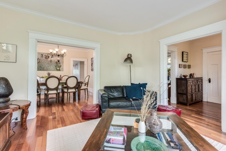 Photo 9 at 341 E 58th Avenue, South Vancouver, Vancouver East