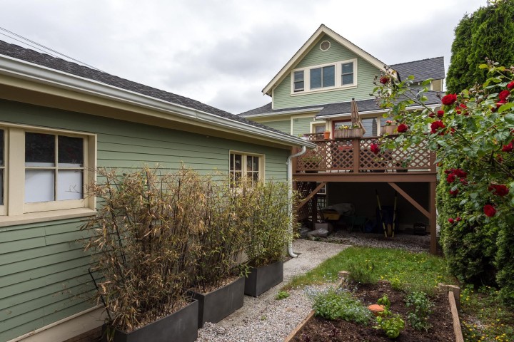 Photo 34 at 341 E 58th Avenue, South Vancouver, Vancouver East