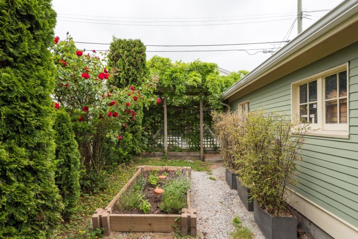 Photo 35 at 341 E 58th Avenue, South Vancouver, Vancouver East