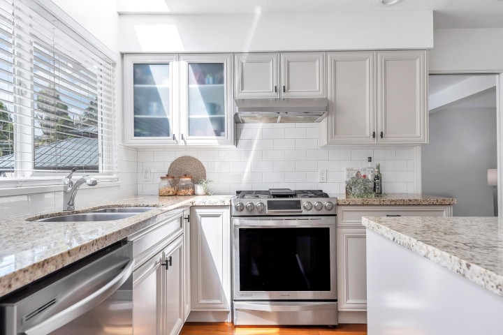 Photo 9 at 2021 Rufus Drive, Westlynn, North Vancouver