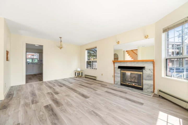 Photo 6 at 2547 E 34th Avenue, Collingwood VE, Vancouver East