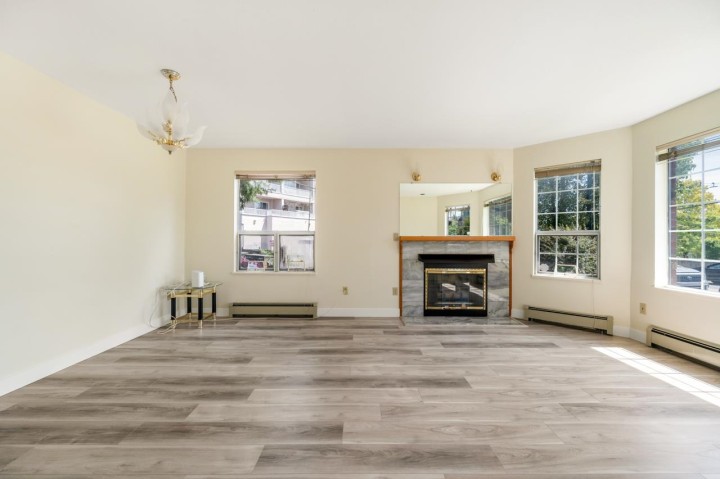 Photo 3 at 2547 E 34th Avenue, Collingwood VE, Vancouver East