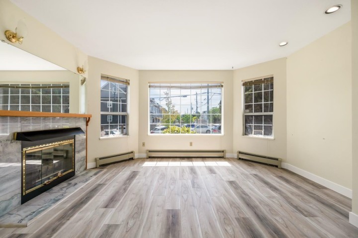 Photo 5 at 2547 E 34th Avenue, Collingwood VE, Vancouver East