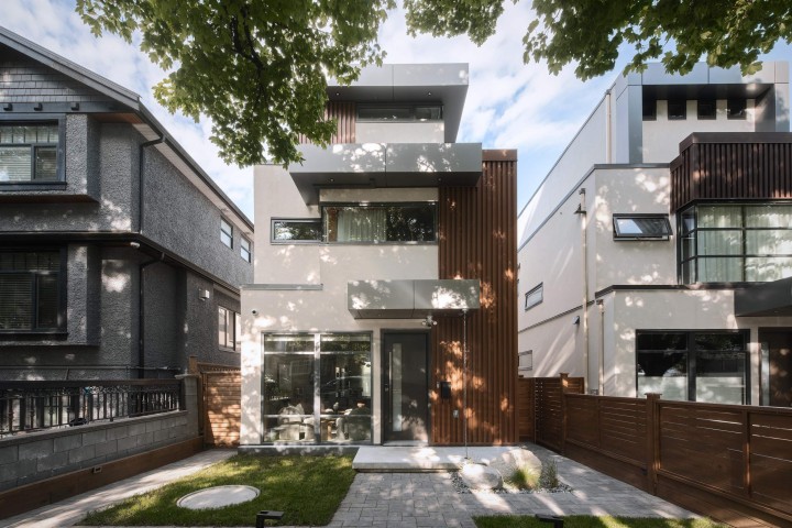Photo 1 at 4717 Lanark Street, Knight, Vancouver East