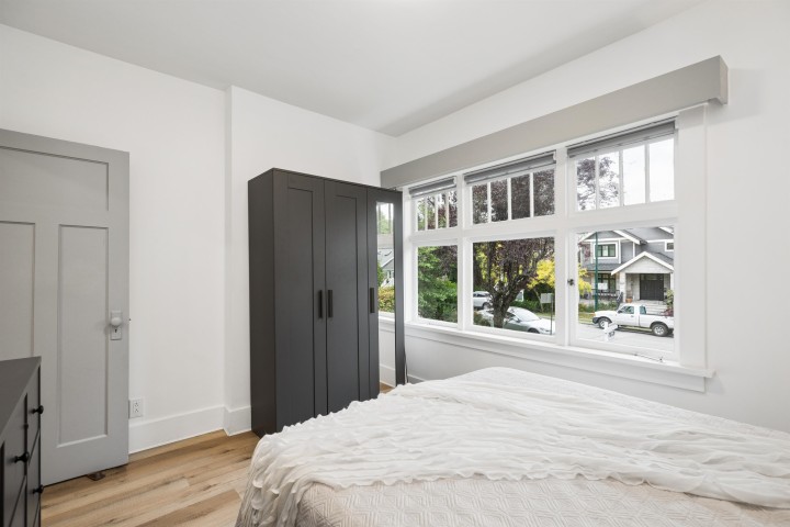 Photo 13 at 936 W 17th Avenue, Cambie, Vancouver West