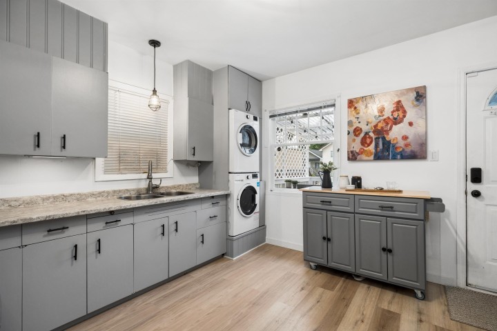 Photo 4 at 936 W 17th Avenue, Cambie, Vancouver West