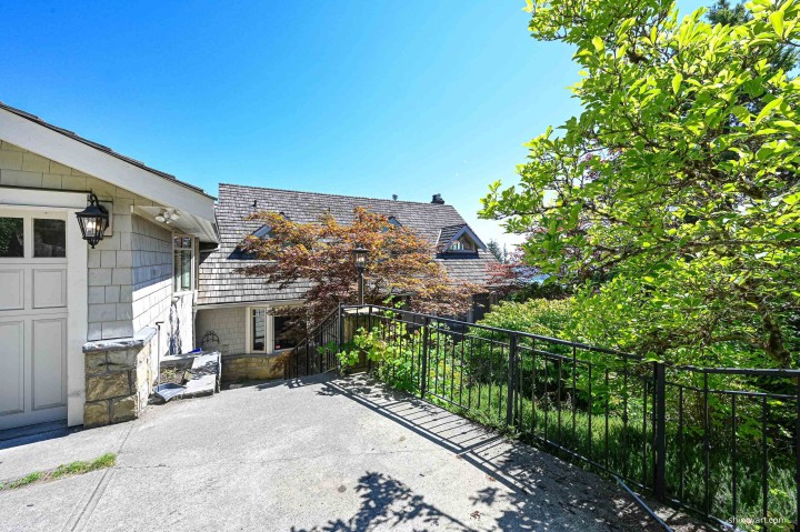 Photo 35 at 1444 Sandhurst Place, Chartwell, West Vancouver
