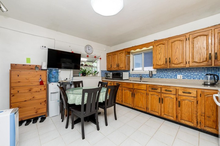 Photo 12 at 3553 Inverness Street, Knight, Vancouver East