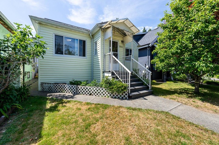 Photo 3 at 3553 Inverness Street, Knight, Vancouver East