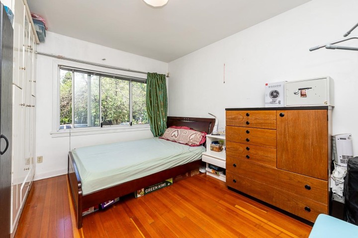 Photo 8 at 3553 Inverness Street, Knight, Vancouver East