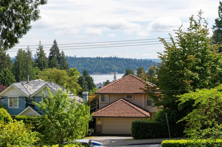 Photo 3 at 1393 Mathers Avenue, Ambleside, West Vancouver