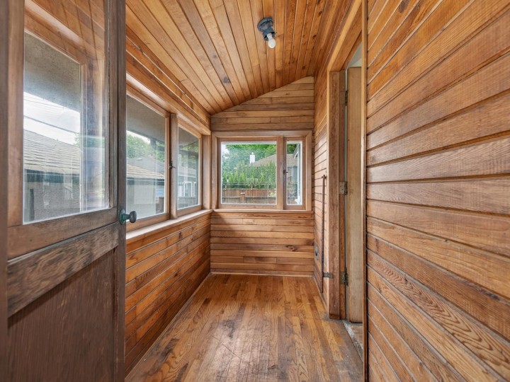 Photo 12 at 3325 E 49th Avenue, Killarney VE, Vancouver East