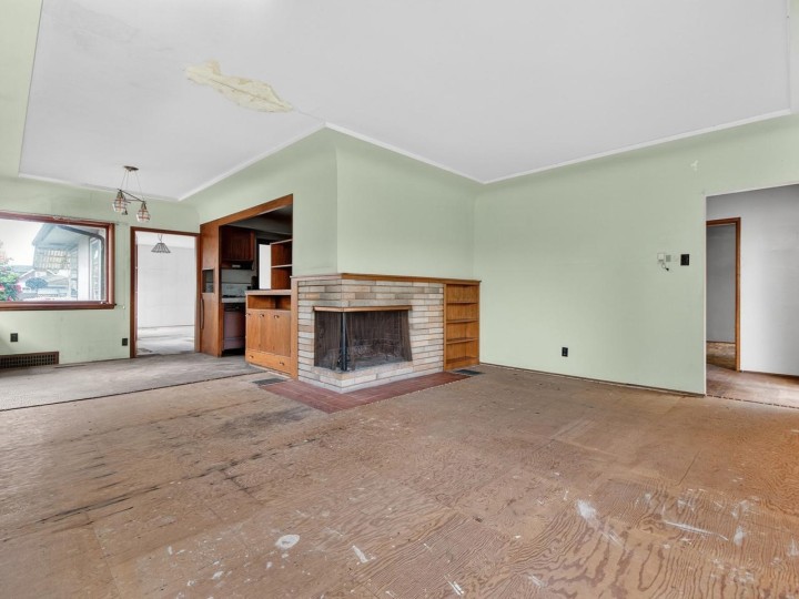Photo 5 at 3325 E 49th Avenue, Killarney VE, Vancouver East