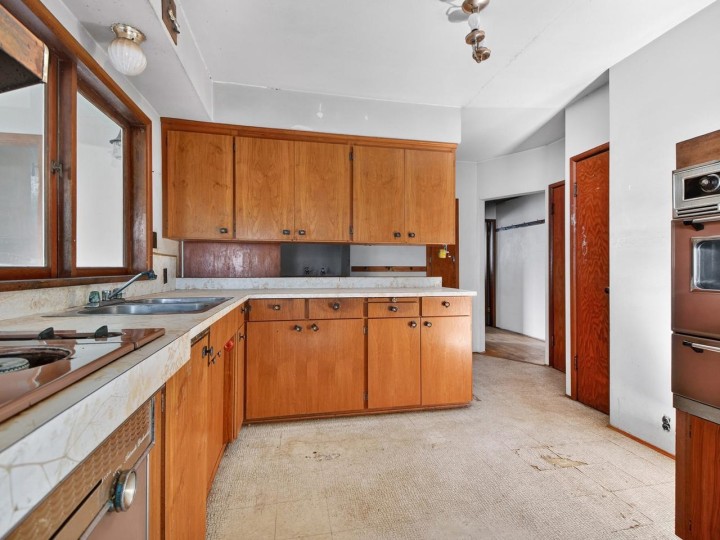 Photo 8 at 3325 E 49th Avenue, Killarney VE, Vancouver East