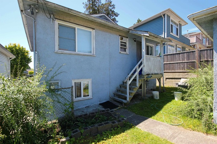 Photo 13 at 1333 E 41st Avenue, Knight, Vancouver East