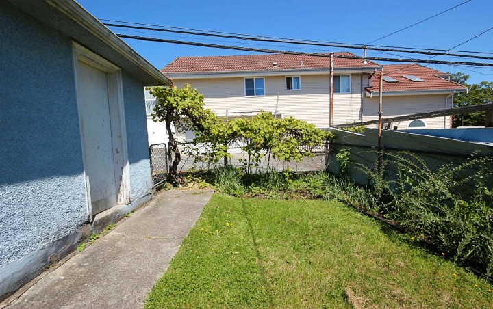 Photo 10 at 1333 E 41st Avenue, Knight, Vancouver East
