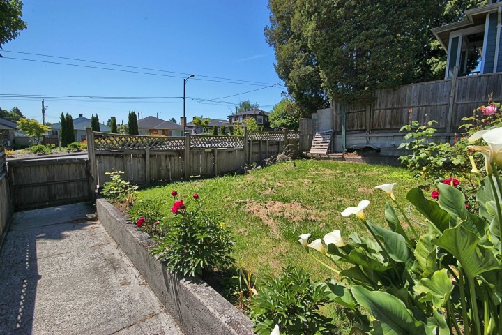 Photo 11 at 1333 E 41st Avenue, Knight, Vancouver East