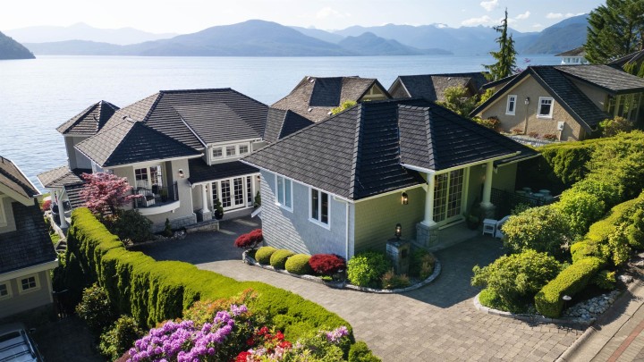 Photo 3 at 8 Ocean Point Drive, Howe Sound, West Vancouver