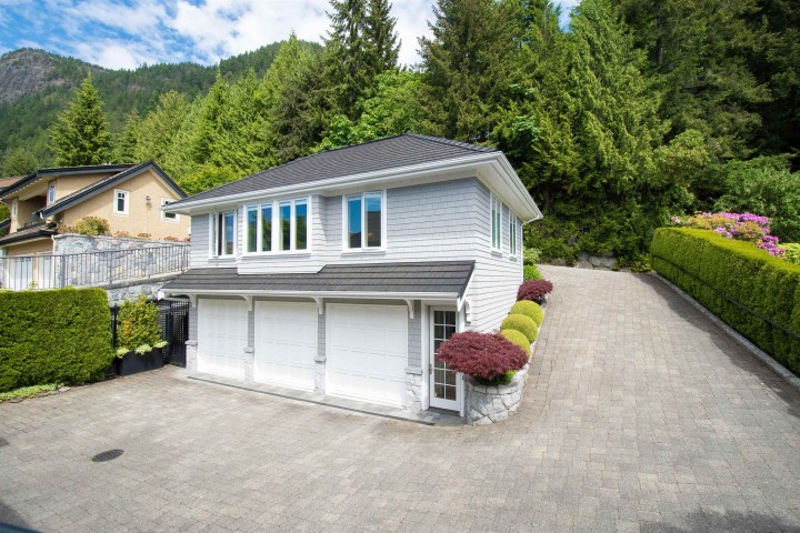 Photo 24 at 8 Ocean Point Drive, Howe Sound, West Vancouver