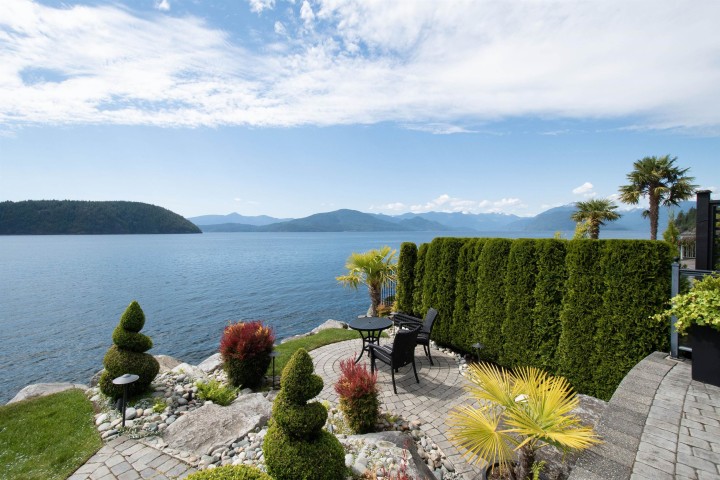 Photo 37 at 8 Ocean Point Drive, Howe Sound, West Vancouver