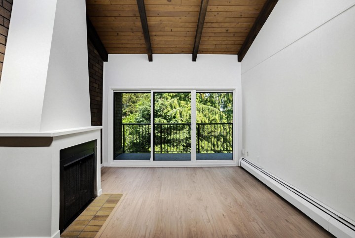 Photo 2 at 312 - 330 E 7th Avenue, Mount Pleasant VE, Vancouver East