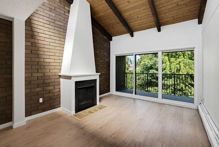 Photo 3 at 312 - 330 E 7th Avenue, Mount Pleasant VE, Vancouver East