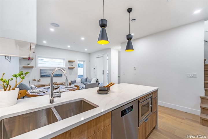 Photo 4 at 2 - 369 E 16th Avenue, Mount Pleasant VE, Vancouver East