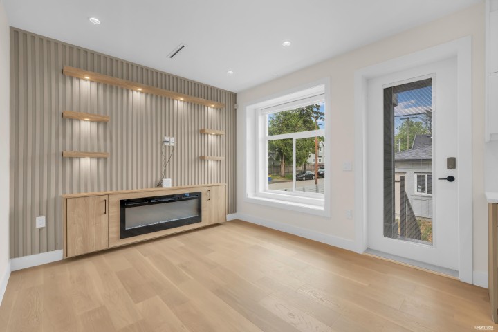 Photo 2 at 1620 E 53rd Avenue, Knight, Vancouver East