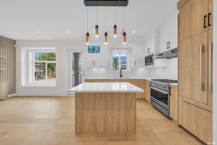 Photo 6 at 1620 E 53rd Avenue, Knight, Vancouver East