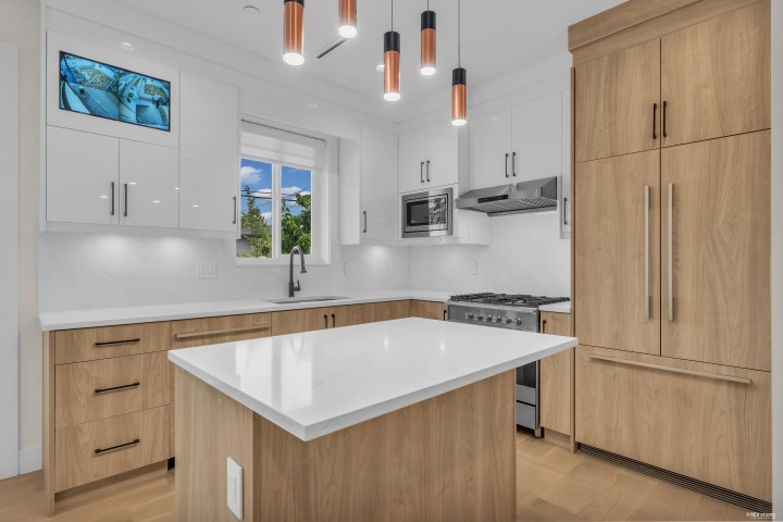 Photo 7 at 1620 E 53rd Avenue, Knight, Vancouver East