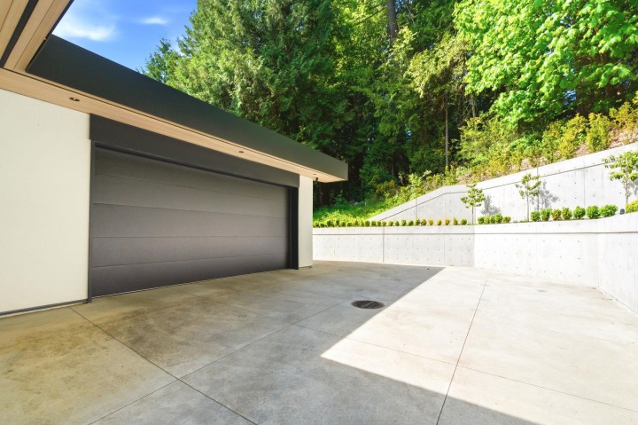 Photo 32 at 2965 Altamont Crescent, Altamont, West Vancouver