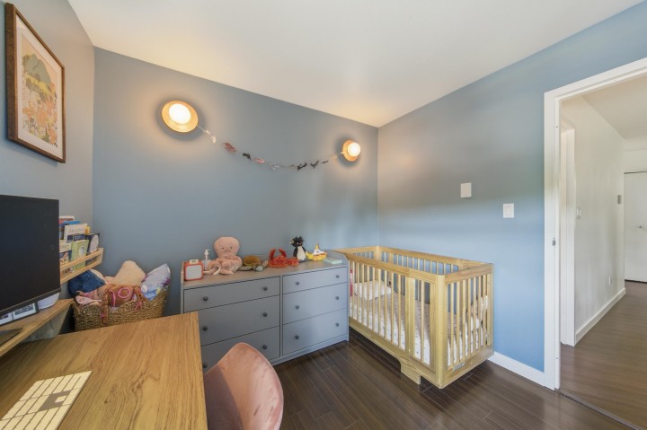 Photo 5 at 201 - 3465 Glen Drive, Fraser VE, Vancouver East