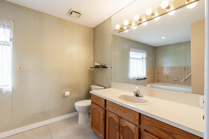 Photo 14 at 2235 W 16th Avenue, Kitsilano, Vancouver West