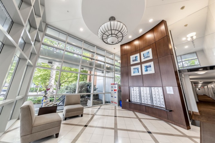 Photo 6 at 602 - 618 W 45th Avenue, Oakridge VW, Vancouver West