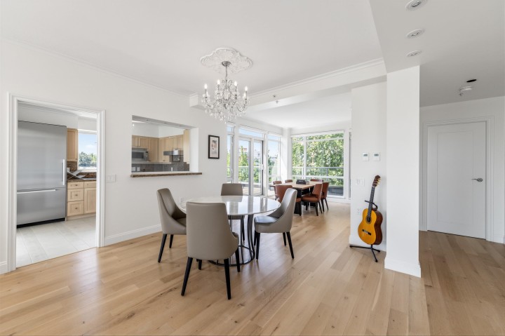 Photo 13 at 602 - 618 W 45th Avenue, Oakridge VW, Vancouver West