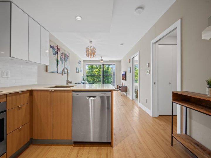 Photo 10 at 213 - 159 W 2nd Avenue, False Creek, Vancouver West