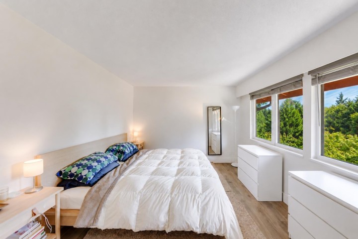 Photo 13 at 3907 Bayridge Place, Bayridge, West Vancouver