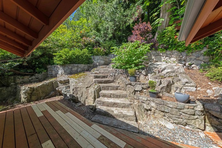 Photo 22 at 3907 Bayridge Place, Bayridge, West Vancouver