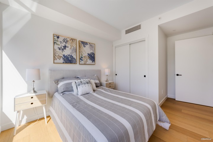 Photo 17 at 302 - 6485 Manitoba Street, Oakridge VW, Vancouver West