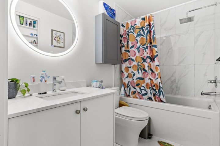 Photo 11 at 102 - 2688 Duke Street, Collingwood VE, Vancouver East